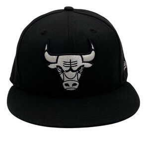 New Era 59Fifty Chicago Bulls Fitted Sz‎ 7 3/8 Embroidered Logo Wool Blend